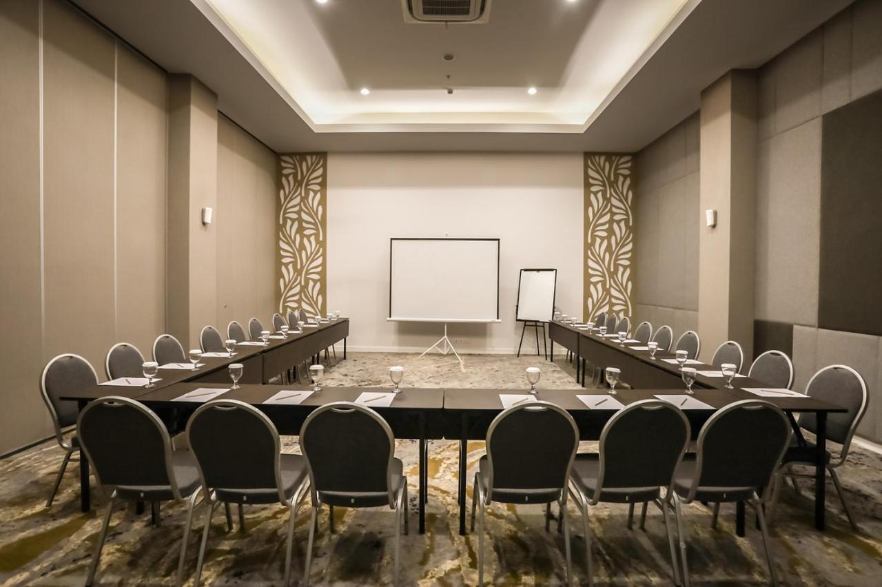 Favehotel Pamanukan Pamanukan Hilir Ngoại thất bức ảnh